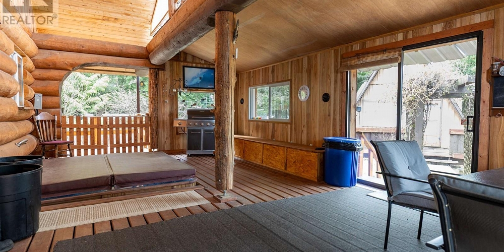 3981 DOBBIE STREET Terrace Photo 17 3981 DOBBIE STREET Terrace Photo 17